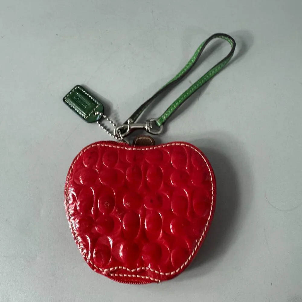 Vintage Coach Signature Red Apple Coin Purse Patent Leather Wristlet - Picture 5 of 14